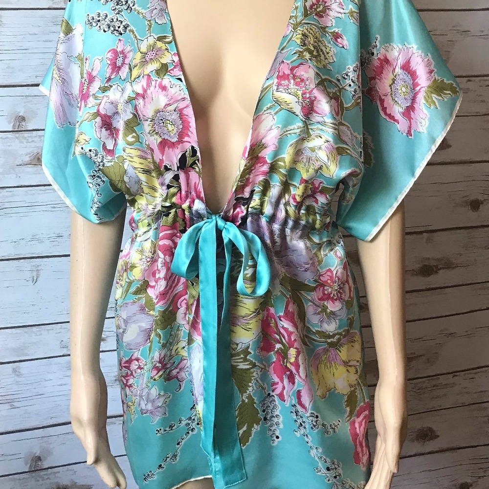 Kimono top CAbi vintage Floral silk boho wrap sexy